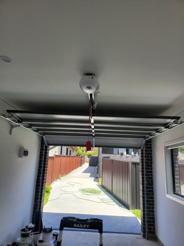 Sectional Door Openers. Gliderol Motors. Glidermatic Genesis Optima - Image 5